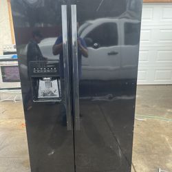 Whirlpool Side-By-Side Doors Refrigerator