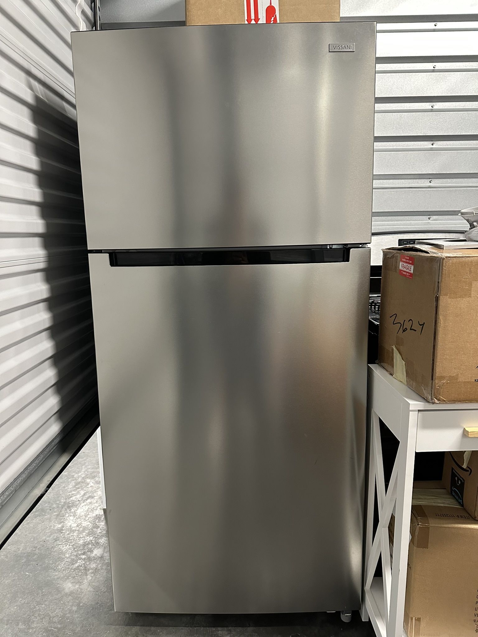 Refrigerator- Excellent Condition 