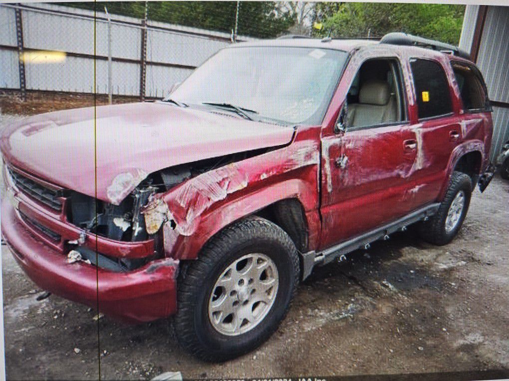 FOR PARTS A 2004 CHEVY TAHOE Z71 5.3 ENGINE 4X4 4L60 TRANS