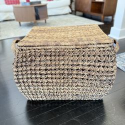 Wicker Storage Basket With Lid