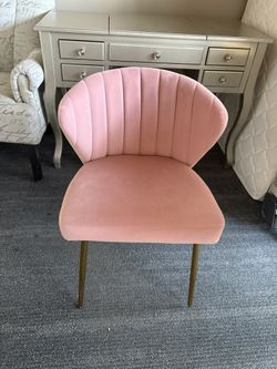 Pink Clamshell Style Chair