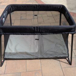 Baby Bjorn Travel Crib Light