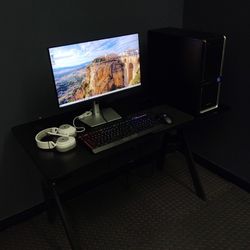 Gaming / Office PC Setup – AMD FX Quad Core + Radeon Graphics + Dell 24” Monitor + Accessories