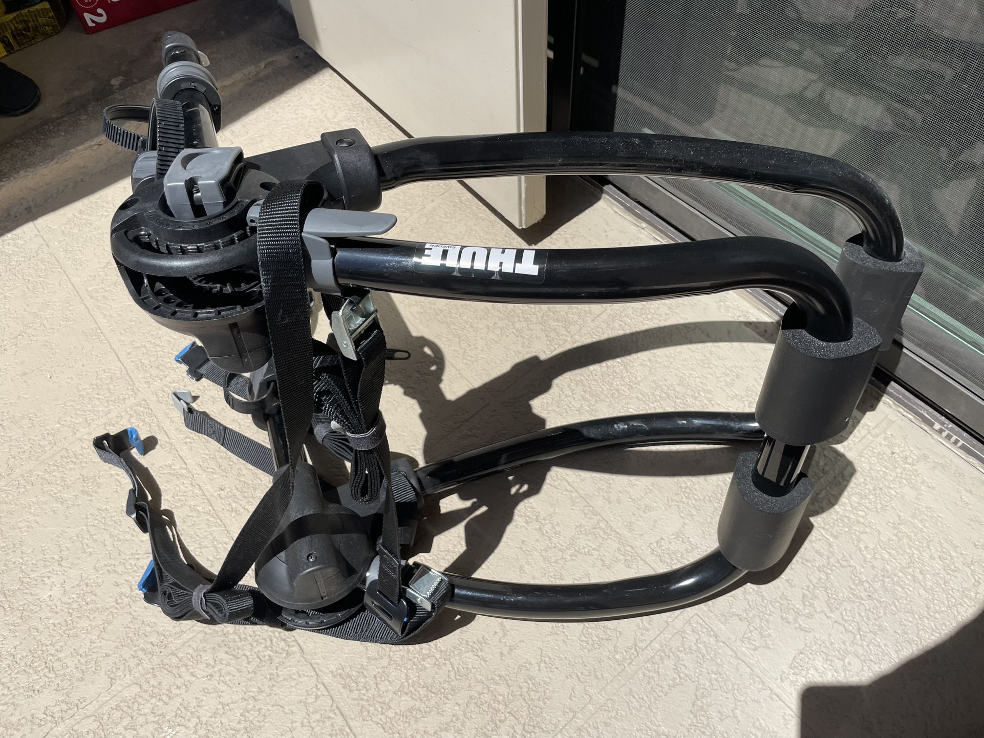 Thule Gateway Pro Trunk Bike Rack 2 Bikes