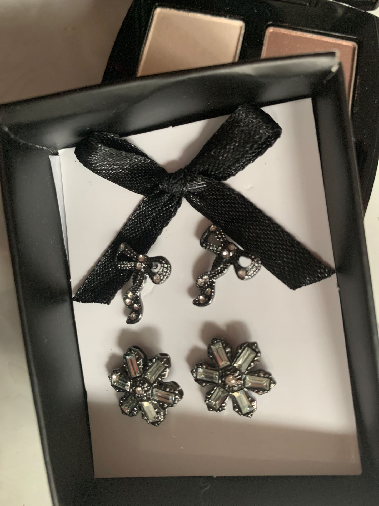Aretes
