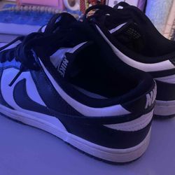 Nike Panda Dunks