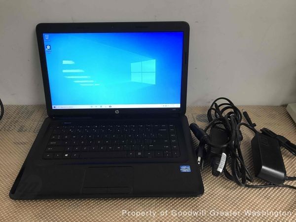 HP 2000 Laptop i3@2.20GHz HD 500GB