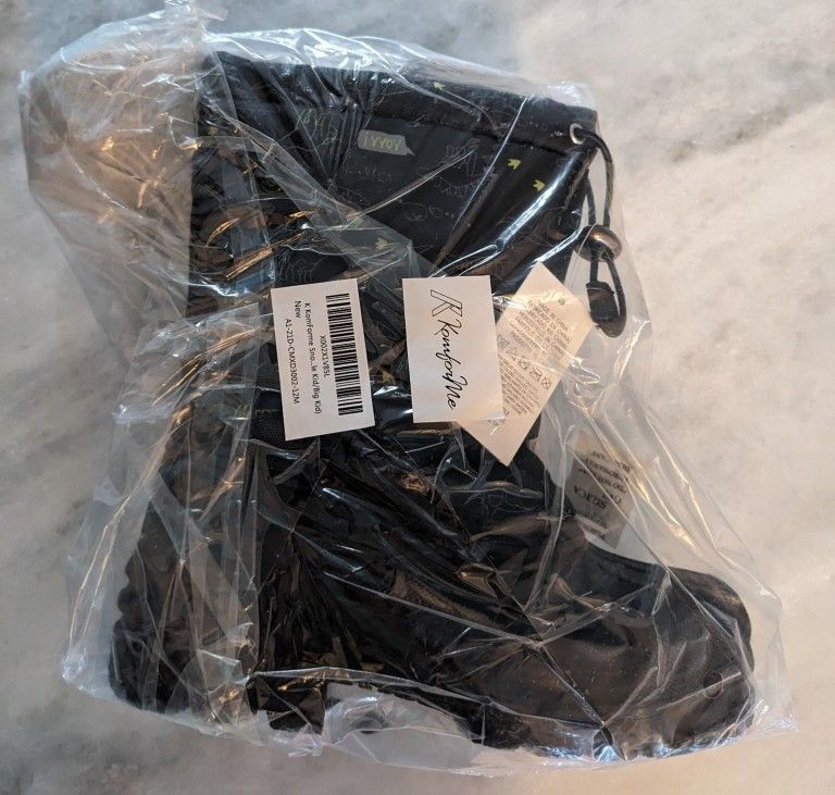 Snow boots water proof slip resistant winter shoes size 12 kids