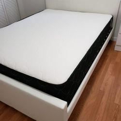 NEW QUEEN-SIZE MATTRESS AND BOX SPRING 🆕️