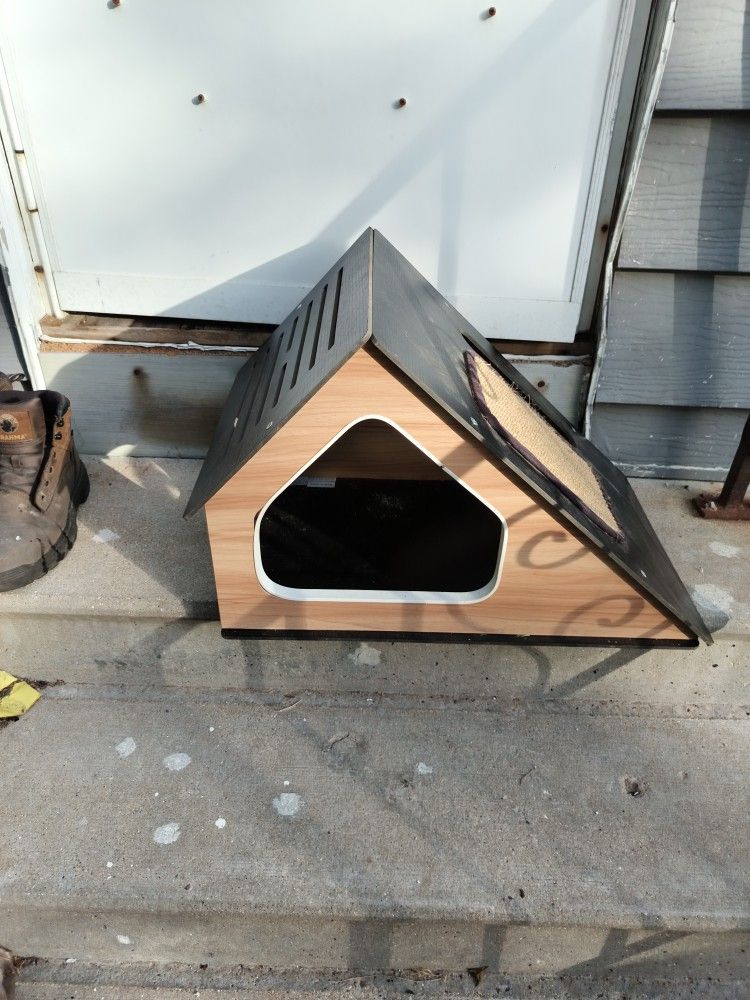 Cat House For A Cat 23 Long X 15 Kenosha