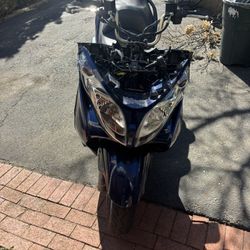 Suzuki Brugman 400 Read