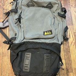 Reí Camping Backpack 