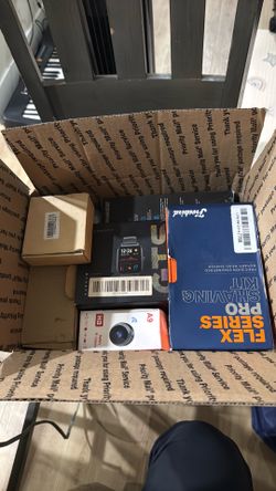 Amazon returns overstock box