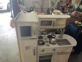 Play Kitchen