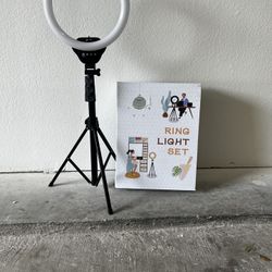 Light Ring And Tripod