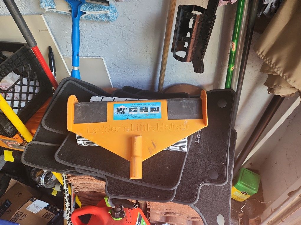 Little Ladder Helper