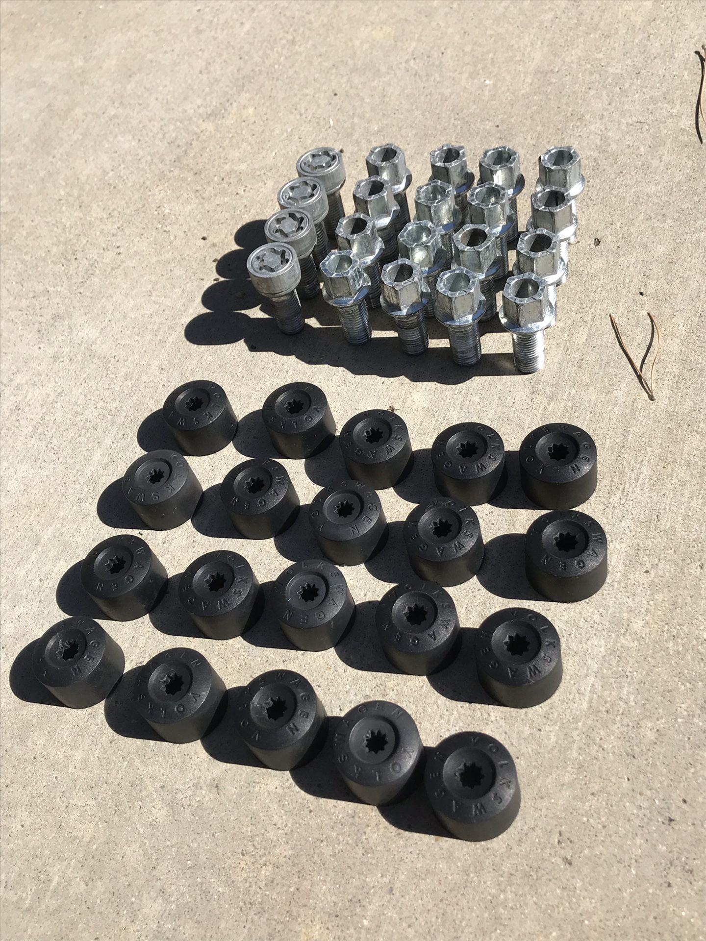 16” VW Rims & tires. W/ lugnuts /bolts