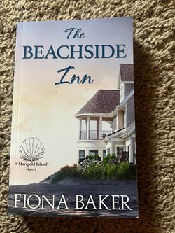 The Beachside Inn by Fiona Baker Paperback