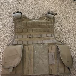 Vest 🫵🏻🫵🏻🫵🏻🫵🏻🫵🏻🫵🏻🫵🏻