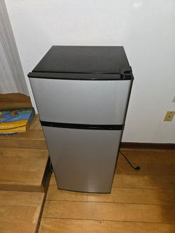 Mini Refrigerator with Freezer – $120