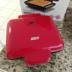 Dash No-Drip Waffle Maker