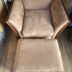 Chair W/ Ottoman 