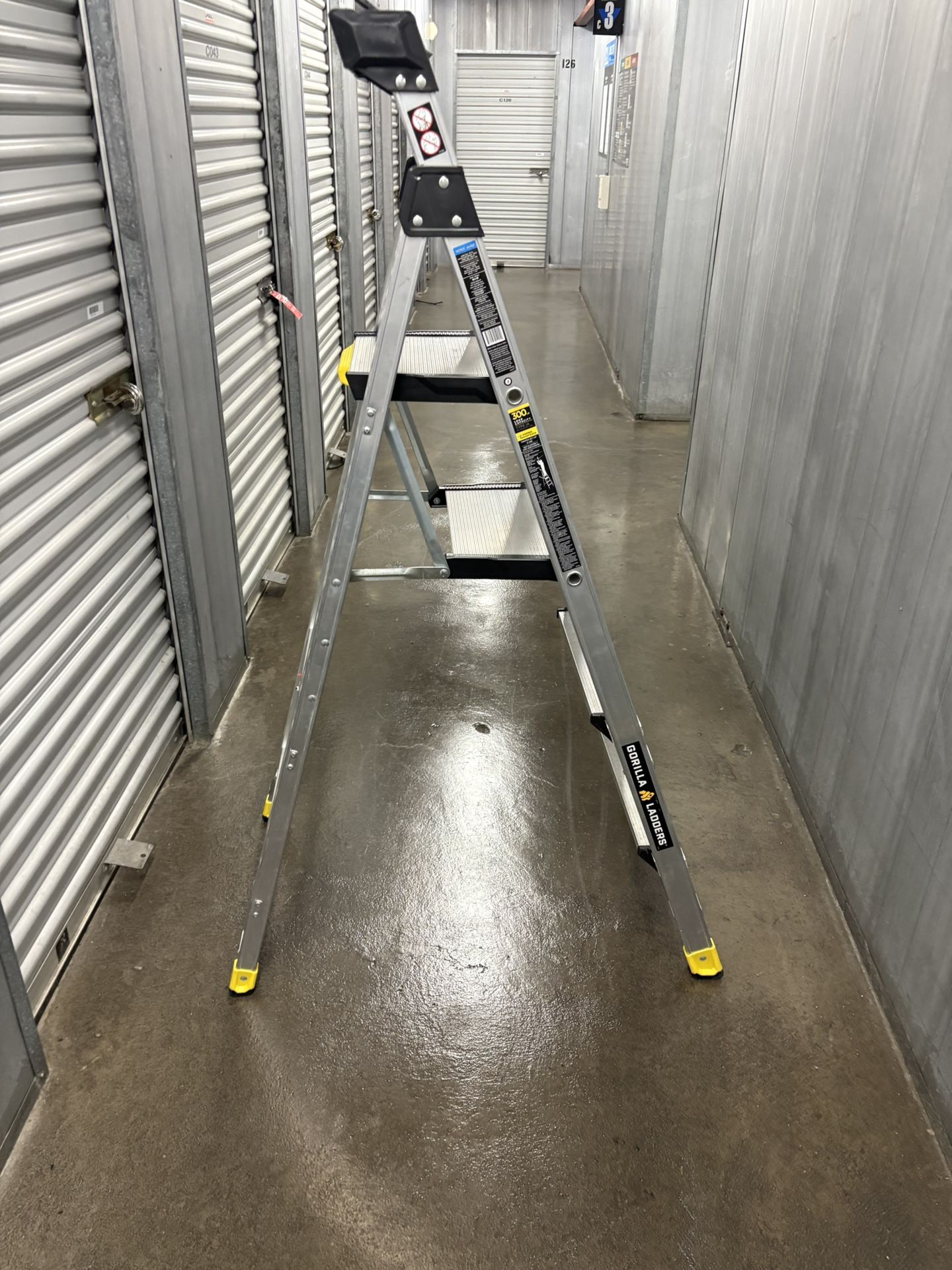 Ladder 5.5 Ft