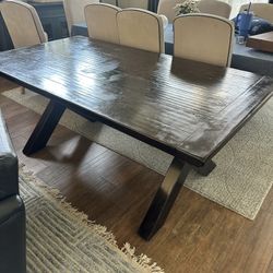 Pottery Barn Toscana Extendable Dining Table — Used