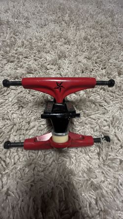Skateboard Trucks