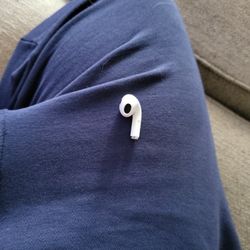 3rd Generation Apple Earbud Left Side 