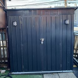 Outdoor storage Shed