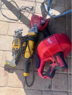 Milwaukee en dewalt tools