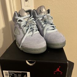 Jordan Woman’s Size 5 Or 4y 