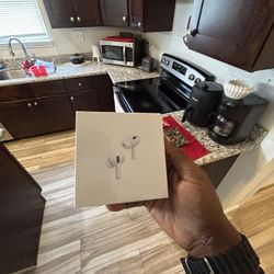 Apple AirPods Pro’s gen 2’s with MagSafe case and (type-c) charger 