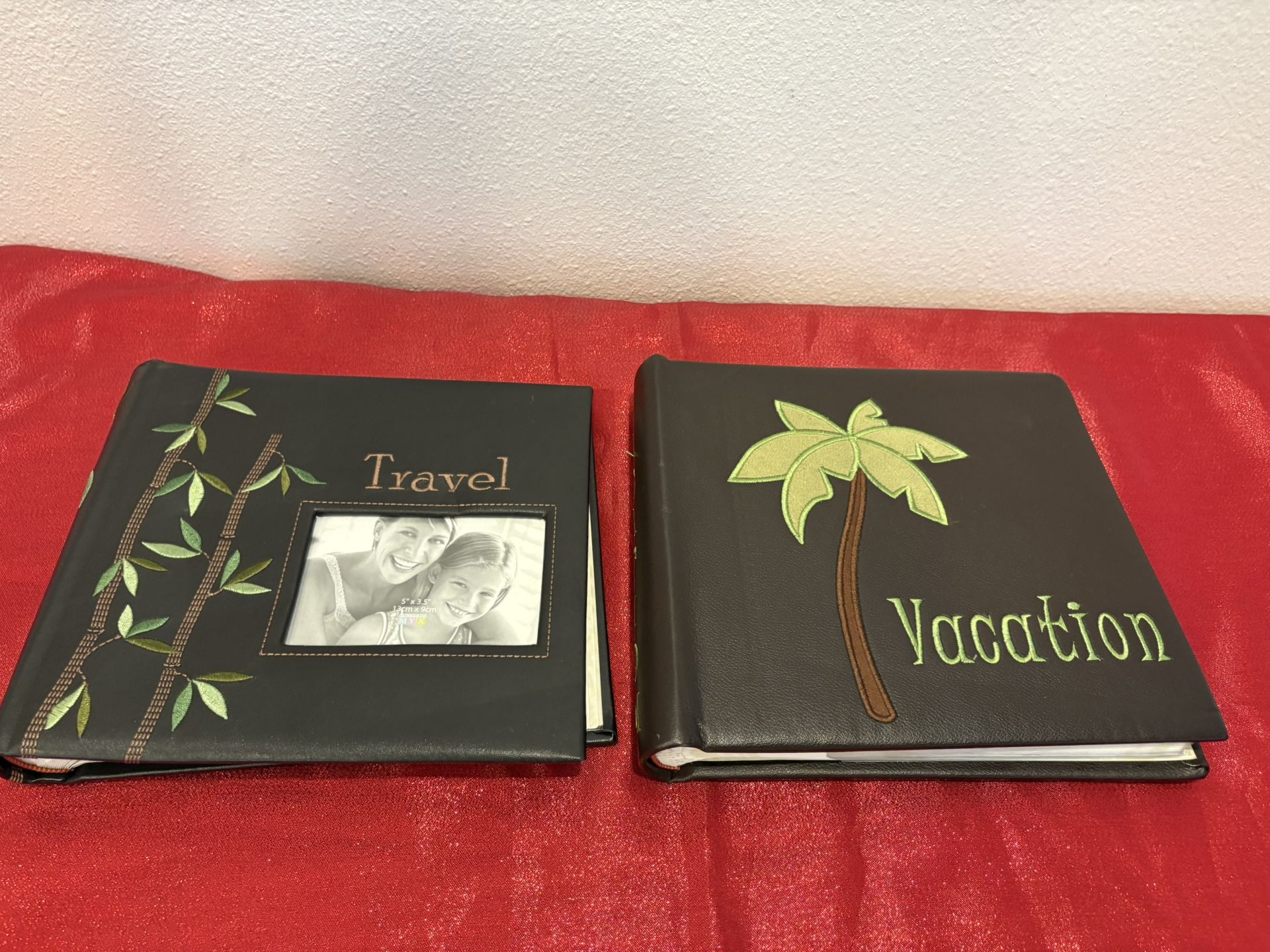 Set of 2 Photo Albums - Vacation - New - 4 x 6 - Simi