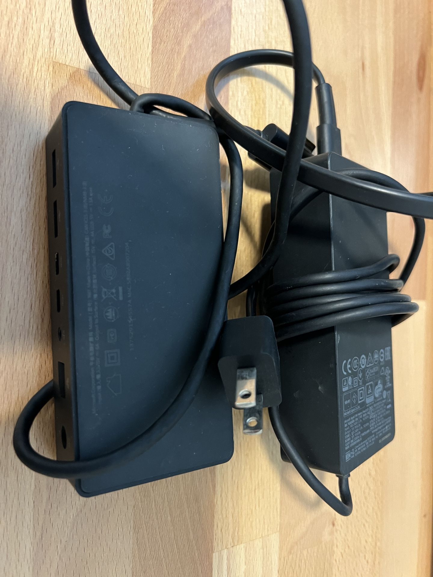 Microsoft Surface Docking Station Model 1661