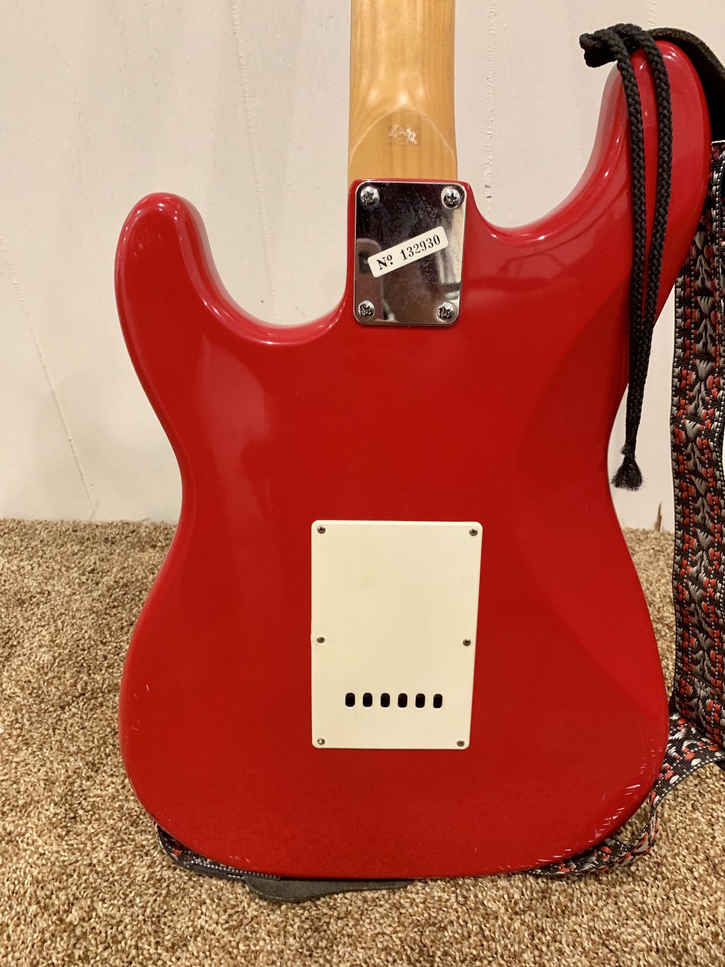 RED BENTLY ELECTRIC GUITAR for Sale in Palmetto, FL OfferUp