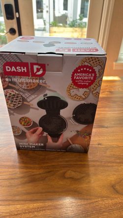 DASH MultiMaker Mini Waffle Maker System – 6 Plates
