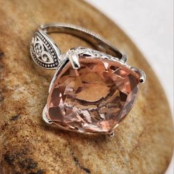 Morganique Quartz. Ring. 