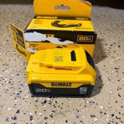 DEWALT 20V MAX Premium Lithium-Ion 5.0Ah Battery Pack