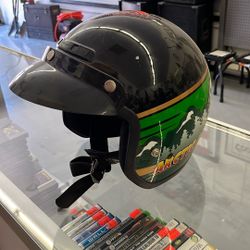 Vintage Rare Green & Black Artic Cat Motorcycle Men's Helmet Size Medium Nice