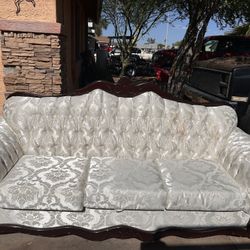 White Antique Couch. $300 Delivered Available Small Fee 