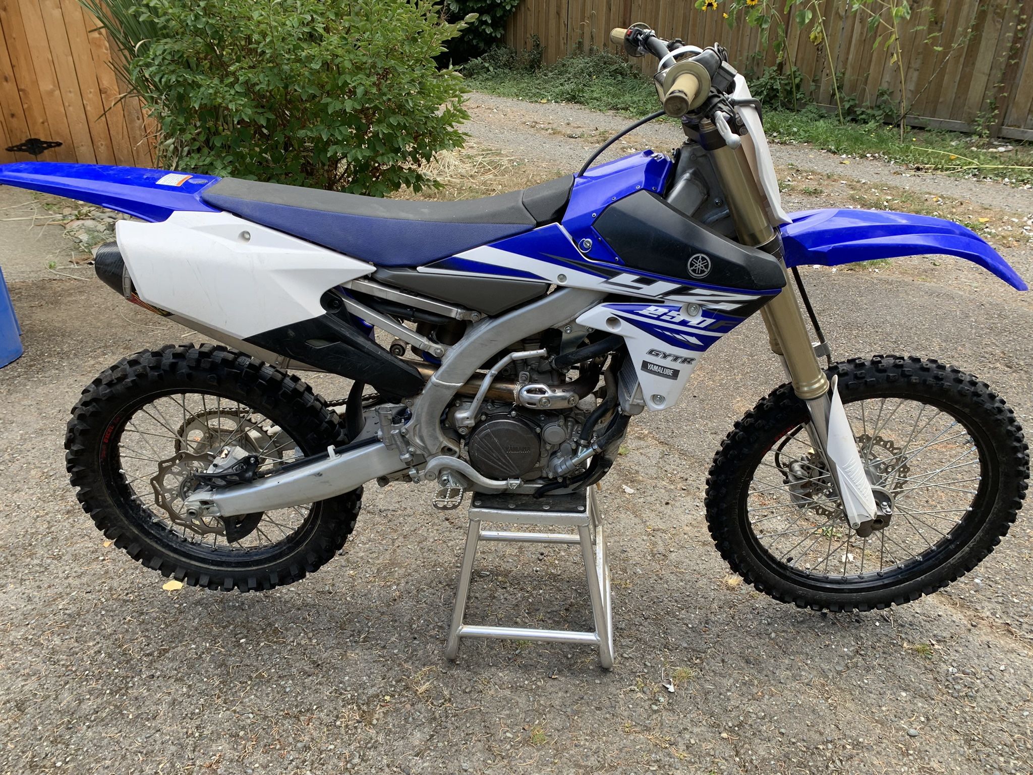 YZ250F 