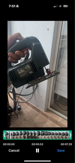 Hand saw electric plug in