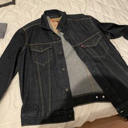 New Levi’s Jacket 