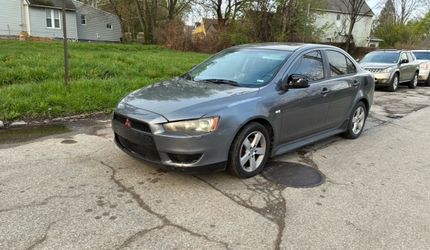 Mittsubichi lancer 2011