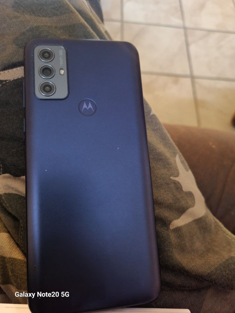 Motorola Samsung
N a wireless remote control for a drone.