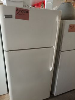 Frigidaire Refrigerator excellent condition . Warranty . Delivery available . 2203 Fowler st. Ft. Myers 33901