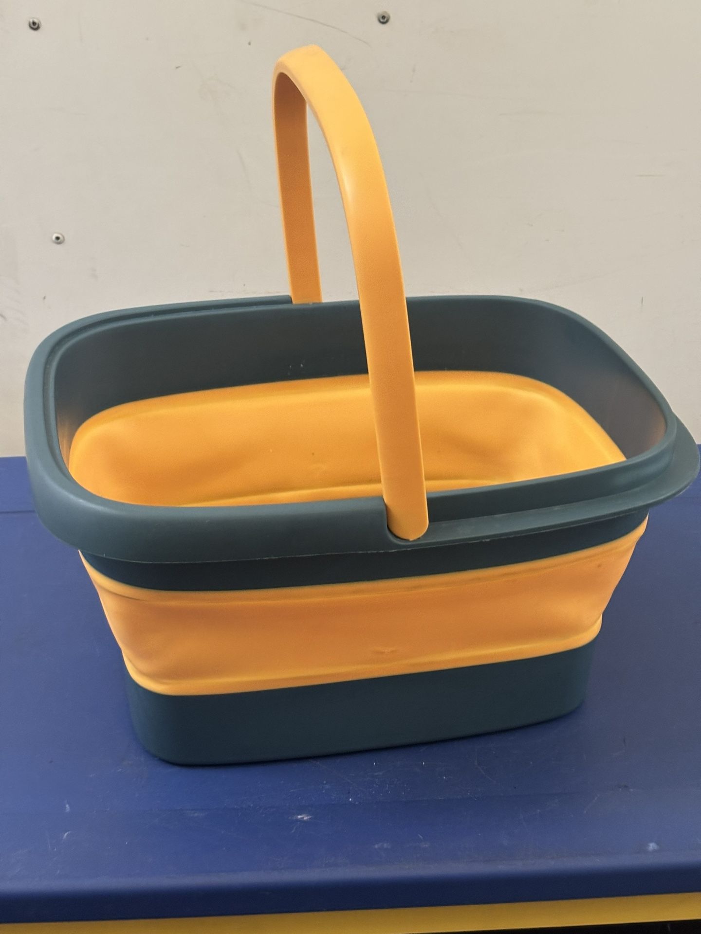 Convenient Foldable Foot Soaking Tub:
