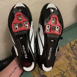 Peloton Shoes Size 43.